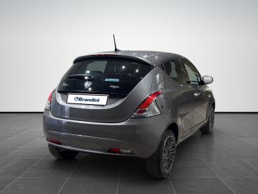 LANCIA CERTIFIED Lancia Ypsilon 1.0 Firefly Hybrid Gold S And S 70cv 5p.ti Usata - City Car Ibrido Grigio - Pistoia - 2491898_5