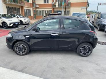 LANCIA CERTIFIED Lancia Ypsilon Iii 2021 1.0 Firefly Hybrid Silver Plus S And S 70 Usata - City Car Ibrido Nero - Fisciano - 2493430_4