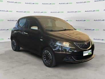 SPOTICAR Lancia Ypsilon 1.0 Firefly Hybrid Alberta Ferretti S&s 70cv Usata - City Car Ibrido Nero - Bari - 1202493596_1