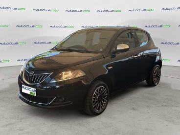SPOTICAR Lancia Ypsilon 1.0 Firefly Hybrid Alberta Ferretti S&s 70cv Usata - City Car Ibrido Nero - Bari - 1202493596_3