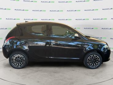 LANCIA CERTIFIED Lancia Ypsilon Iii 2021 1.0 Firefly Hybrid Alberta Ferretti S And Usata - City Car Ibrido Nero - Bari - 2494396_5