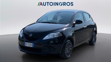 LANCIA CERTIFIED Lancia Ypsilon Iii 2021 1.0 Firefly Hybrid Silver S And S 70cv Usata - City Car Ibrido Nero - Torino - 2495819_1