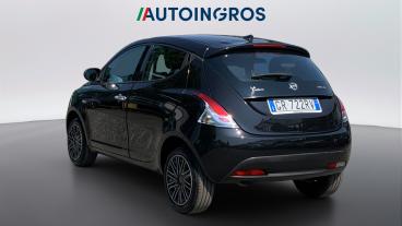 LANCIA CERTIFIED Lancia Ypsilon Iii 2021 1.0 Firefly Hybrid Silver S And S 70cv Usata - City Car Ibrido Nero - Torino - 2495819_3