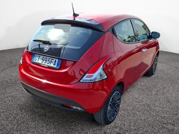 LANCIA CERTIFIED Lancia Ypsilon Iii 2021 1.0 Firefly Hybrid Silver S And S 70cv 5p Usata - City Car Ibrido Rosso - Roma - 2495912_3