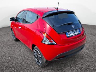 LANCIA CERTIFIED Lancia Ypsilon Iii 2021 1.0 Firefly Hybrid Silver S And S 70cv 5p Usata - City Car Ibrido Rosso - Roma - 2495912_4