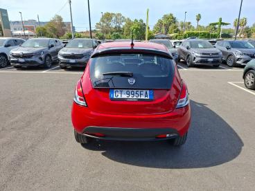 LANCIA CERTIFIED Lancia Ypsilon Iii 2021 1.0 Firefly Hybrid Silver S And S 70cv 5p Usata - City Car Ibrido Rosso - Roma - 2495912_5