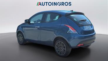 LANCIA CERTIFIED Lancia Ypsilon Iii 2021 1.0 Firefly Hybrid Silver S And S 70cv Usata - City Car Ibrido Argento - Torino - 2496329_3