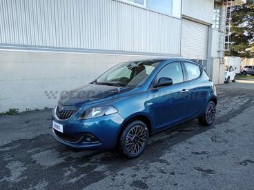 LANCIA CERTIFIED Lancia Ypsilon 402 Platino 1.0 Usata - City Car Ibrido Blu - Bassano Del Grappa - 2500153_1