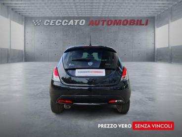 LANCIA CERTIFIED Lancia Ypsilon 1.0 Firefly Hybrid Gold Plus S And S 70cv 5p.ti Usata - City Car Ibrido Nero - Bassano Del Grappa - 2500420_5