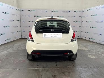 LANCIA CERTIFIED Lancia Ypsilon 1.0 70cv Firefly Hybrid S&s Silver Usata - City Car Ibrido Bianco - Roma - 2502011_5
