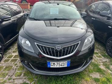 LANCIA CERTIFIED Lancia Ypsilon Iii 1.0 Firefly Hybrid Gold S And S 70cv Usata - City Car Ibrido Nero - Fisciano - 2504125_2