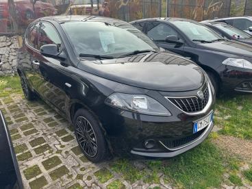 LANCIA CERTIFIED Lancia Ypsilon Iii 1.0 Firefly Hybrid Gold S And S 70cv Usata - City Car Ibrido Nero - Fisciano - 2504125_3