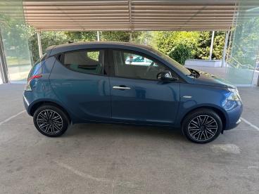 SPOTICAR Lancia Ypsilon 1.0 Firefly 70cv S&s Hybrid Gold Usata - City Car Ibrido Blu - Napoli - 1202504945_4
