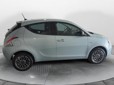 LANCIA CERTIFIED Lancia Ypsilon Iii 2021 1.0 Firefly Hybrid Gold Plus S And S 70cv Usata - City Car Ibrido Azzurro - Rimini - 2507443_4