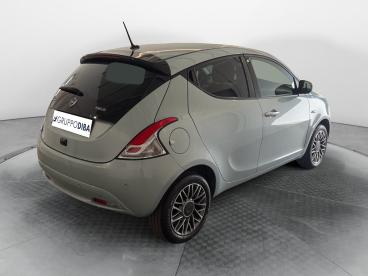 LANCIA CERTIFIED Lancia Ypsilon Iii 2021 1.0 Firefly Hybrid Gold Plus S And S 70cv Usata - City Car Ibrido Azzurro - Rimini - 2507443_5
