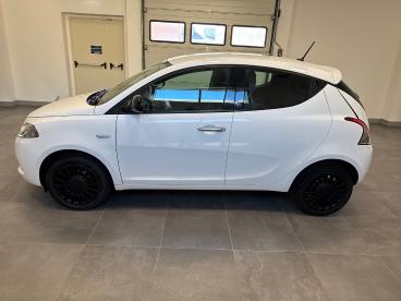 SPOTICAR Lancia Ypsilon 1.0 Firefly 70cv S&s Hybrid Silver Usata - City Car Ibrido Bianco - Roma - 1202512618_4