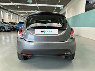 SPOTICAR Lancia Ypsilon 1.0 Firefly 70cv S&s Hybrid Silver Plus Usata - City Car Ibrido Blu - Vimercate - 1202515503_5