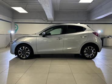 SPOTICAR Mazda 2 1.5 E-skyactiv-g M Hybrid 90cv Exceed Usata - City Car Ibrido Grigio - Milano - 1202401728_4