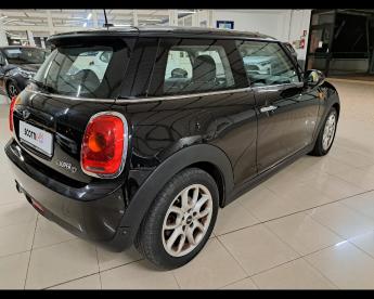 SPOTICAR Mini Mini Iv F54-f55-f56-f57 3p 1.5 One 75cv Usata - City Car Diesel Nero - Venturina Terme - 502294078_4