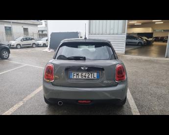 SPOTICAR Mini Mini Iv F55-f56 2014 1.5 Cooper D Boost 5p Auto My18 Usata - City Car Diesel Grigio - Tortoreto - 502313063_4