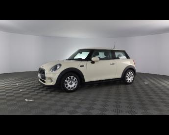 SPOTICAR Mini Mini Iv F56 2018 3p 3p 1.5 One 75cv Usata - City Car Benzina Bianco - Piacenza - 502314874_1