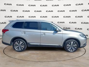 SPOTICAR Mitsubishi Outlander 2.0 4wd Gpl Bi-fuel Cvt Instyle Sda 7 Posti Usata - Suv Gpl-metano Argento - Bologna - 602377747_3