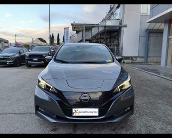 SPOTICAR Nissan Leaf 40kwh N-connecta 150cv Usata - Berlina Elettrica Grigio - Terni - 1202515595_2