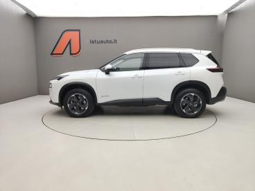 SPOTICAR Nissan X-trail Iv 2022 1.5 E-power 158cv N-connecta E-4orce 4wd 7 Usata - Suv Ibrido Plug-in Bianco - Voghera - 502421427_4