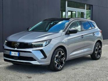 SPOTICAR Opel Grandland 1.5 Diesel Ecotec Aut. Ultimate 30.000 Km Usata - Suv Diesel Grigio - Foggia - 1202342296_1