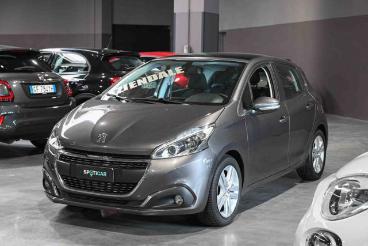 SPOTICAR Peugeot 208 Puretech 82cv Signature Sky Usata - City Car Benzina Grigio - Carmagnola - 502340450_1