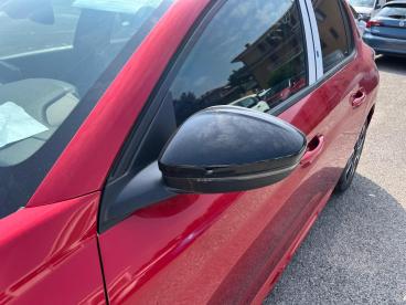 SPOTICAR Peugeot 208 Hybrid 110 E-dcs6 Allure Usata - City Car Ibrido Rosso - Milano - 502411268_4