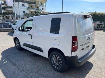 SPOTICAR Peugeot Partner Vu - Furgone M Pro Skill Diesel 100cv Manuale Usata - Coupé-cabriolet Diesel Bianco - Magenta - 1202463504_4