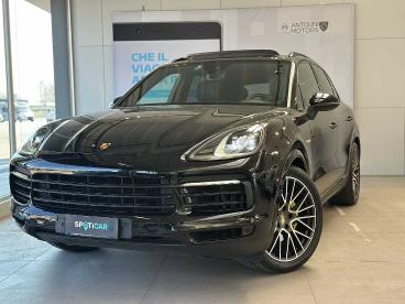 SPOTICAR Porsche Cayenne 3.0 V6 E-hybrid Usata - Suv Ibrido Nero - Venezia-mestre - 1202442790_1