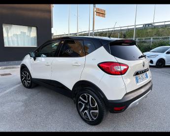 SPOTICAR Renault Captur I 2013 1.5 Dci Hypnotic (magnetik) 110cv Usata - Suv Diesel Grigio - Salerno - 602397913_4