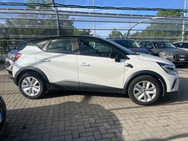 SPOTICAR Renault Captur 1.6 E-tech Hybrid Zen 145cv Auto Usata - Suv Ibrido Bianco - Milano - 502474619_5