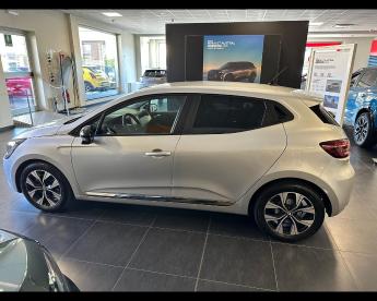 SPOTICAR Renault Clio V 2019 1.5 Blue Dci Evolution 100cv Usata - City Car Diesel Grigio - Bollengo - 502445895_1