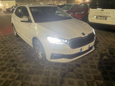 SPOTICAR Skoda Fabia 1.0 Mpi Evo Selection 80cv Usata - City Car Benzina Bianco - Lancusi - 502417343_2