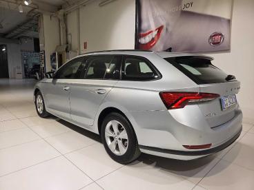 SPOTICAR Skoda Octavia 2.0 Tdi Evo 115cv Executive Usata - Station Wagon Diesel Argento - Fornovo Di Taro - 1202480069_3