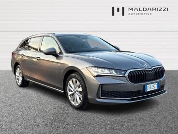 SPOTICAR Skoda Superb Iv 2024 Wagon Wagon 2.0 Tdi Selection 150cv Dsg Usata - Suv Diesel Grigio - Bari - 502376139_2