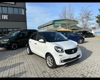 SPOTICAR Smart Forfour Ii 1.0 Prime 71cv Twinamic My19 Usata - City Car Benzina Bianco - Massarosa - 502420195_1