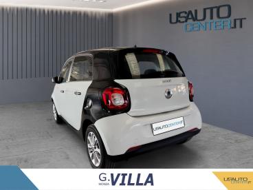 SPOTICAR Smart Forfour 1.0 Passion 71cv Usata - City Car Benzina Bianco - Monza - 502427097_5
