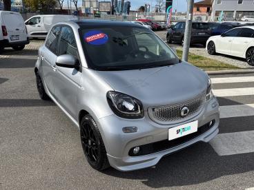 SPOTICAR Smart Forfour 90 0.9 66kw Turbo Passion Twinamic Usata - City Car Benzina Grigio - Roma - 1202431365_3