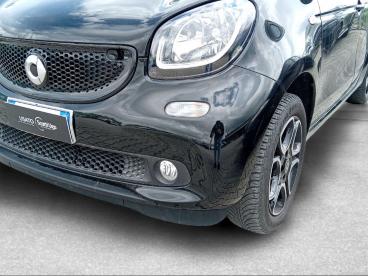SPOTICAR Smart Forfour Ii 0.9 T Passion 90cv Twinamic My18 Usata - City Car Benzina Nero - Siena - 502453498_2