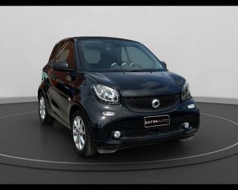 SPOTICAR Smart Fortwo Iii 2015 1.0 Passion 71cv My18 Usata - City Car Benzina Nero - Perugia - 502301272_3