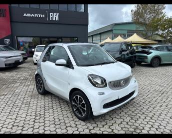 SPOTICAR Smart Fortwo Iii Cabrio Cabrio 1.0 Passion 71cv Twinamic Usata - City Car Benzina Bianco - Massarosa - 502392972_1