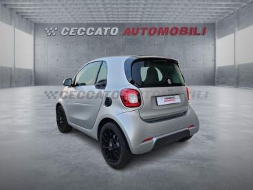 SPOTICAR Smart Fortwo 1.0 Superpassion 71cv Twinamic Usata - City Car Benzina Argento - Thiene - 502412247_3