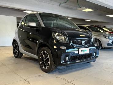 SPOTICAR Smart Fortwo 70 1.0 52kw Passion Twinamic Usata - City Car Benzina Nero - Milano - 1202446824_3