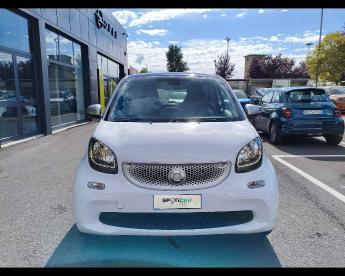 SPOTICAR Smart Fortwo 1.0 Passion 71cv Twinamic Usata - City Car Benzina Bianco - Terni - 1202463602_2