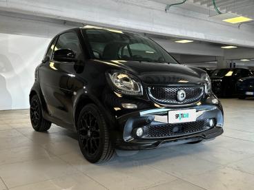 SPOTICAR Smart Fortwo 70 1.0 52kw Superpassion Twinamic Usata - City Car Benzina Nero - Milano - 1202468162_3