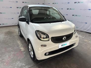 SPOTICAR Smart Fortwo 70 1.0 52kw Passion Twinamic Usata - City Car Benzina Bianco - Roma - 1202488250_3